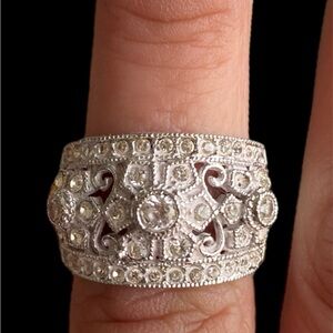 Elegant Silver Diamond Ring